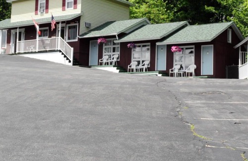 Lake George Hotel | Room with Kitchen