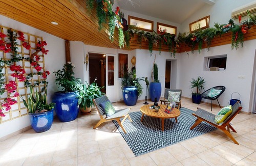 Congenies Bed & Breakfast | Room with private access to Pool-Jacuzzi, Sauna, Billiards tables