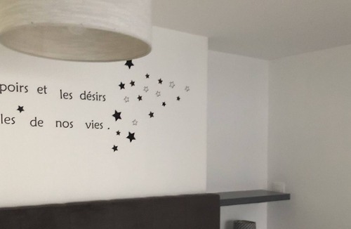 Saujon House | Room with private bathroom in a quiet area