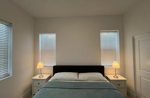 Irvine House | Room With Private Bathroom