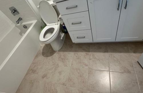 Irvine House | Room With Private Bathroom