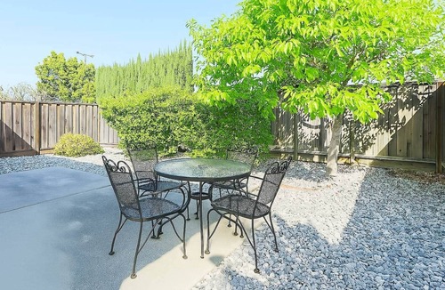 Sunnyvale House | Room with Private Yard/Best Safe area in central