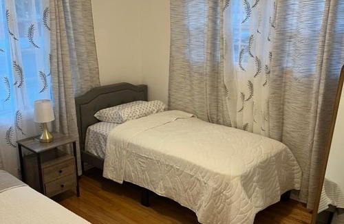 Mount Wilson House | Room1