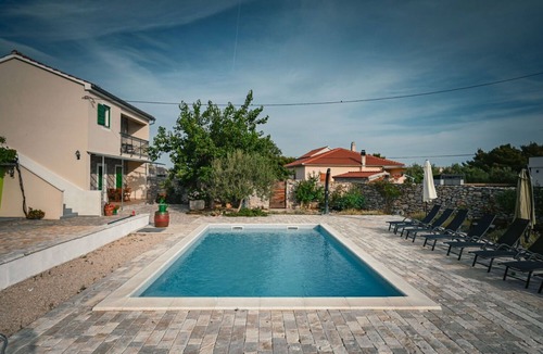 Pirovac Apartment | Rooms Agro B&B Linda