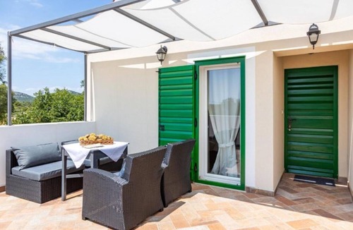 Pirovac Apartment | Rooms Agro B&B Linda