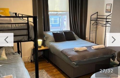 Anfield House | Rooms Anfield- 5 mins from LFC