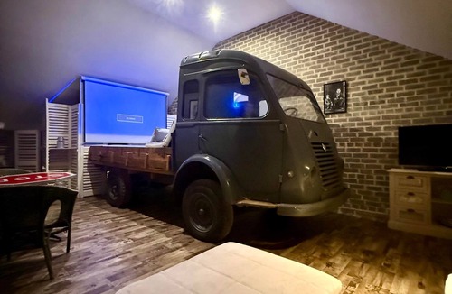 Proix House | Rooms & Aquatics