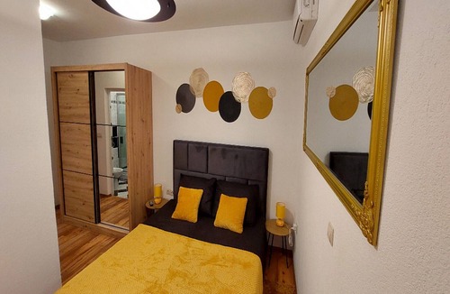 Cres House | Rooms Argo