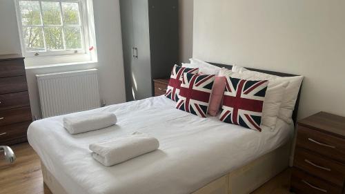 Sands End House | Rooms at 173