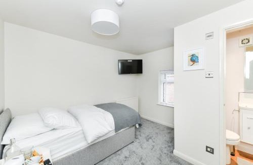 Newark House | Rooms at Rolleston
