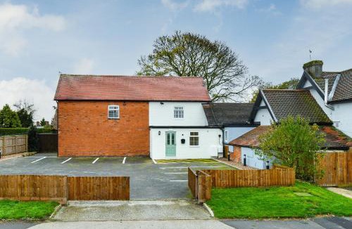 Newark House | Rooms at Rolleston