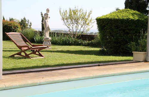 Leyritz-Moncassin House | ROOMS, Bordeaux region, wine route, thermal baths, cures.