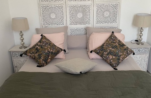 Guitera-les-Baines Bed & Breakfast | Rooms for rent guitera baths