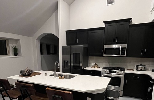 Elmo House | Rooms for rent in beautiful Heartland, TX just minutes from DFW!