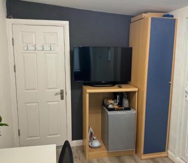 Shepperton House | Rooms in Surrey