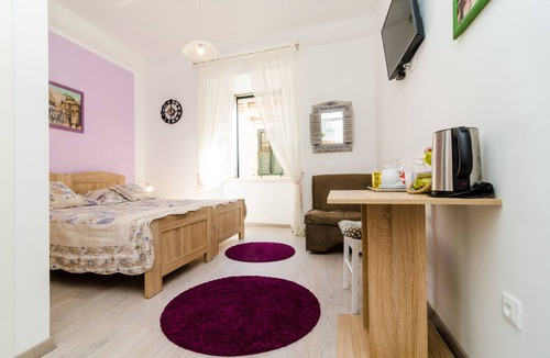 Dubrovnik Old Town House | Rooms Tezoro- Triple Room with City View (S3) - C9