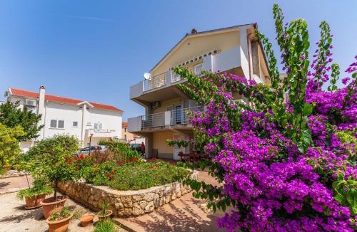 Zrce Apartment | Rooms Tony Near The Beach