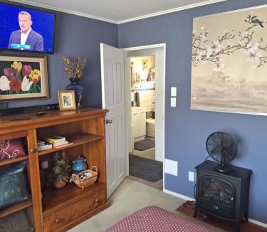 Stokes Valley House | rooms with a view