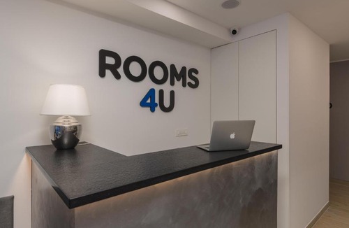 Gruz Hotel | ROOMS4U