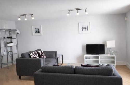 Wimbledon Apartment | Roomspace Serviced Apartments - The Courtyard