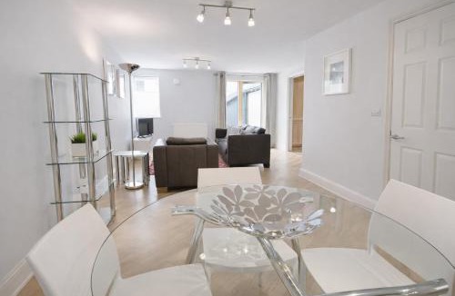 Wimbledon Apartment | Roomspace Serviced Apartments - The Courtyard