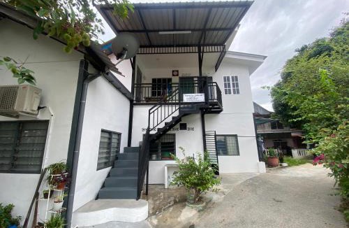 Teluk Kumbar House | Roomstay Cikgu Mie