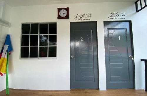 Teluk Kumbar House | Roomstay Cikgu Mie