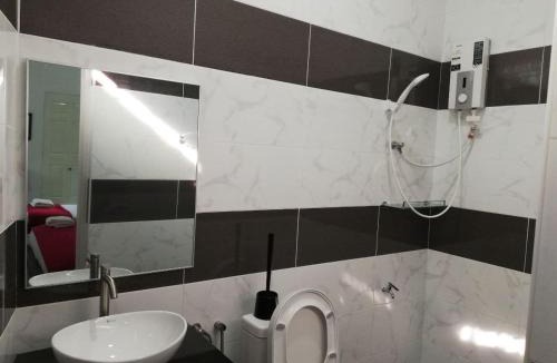 Parit Raja House | RoomStay Hj Esmon Parit Raja UTHM