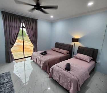 Kampung Penarik Hotel | Roomstay McAyoh