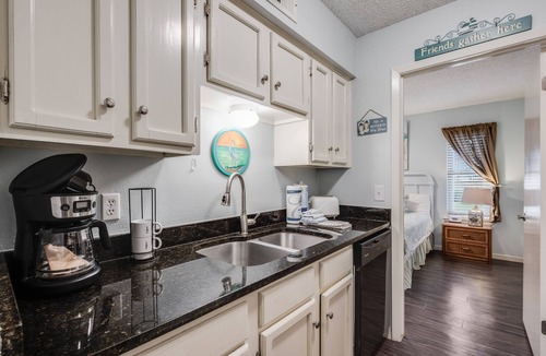 Port Aransas Condo | Roomy 1 BDRM Large Pool w/a Private Courtyard and a 5 Min Walk to the Beach
