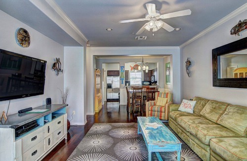 Port Aransas Condo | Roomy 3 Bedroom Condo Near The Beach!