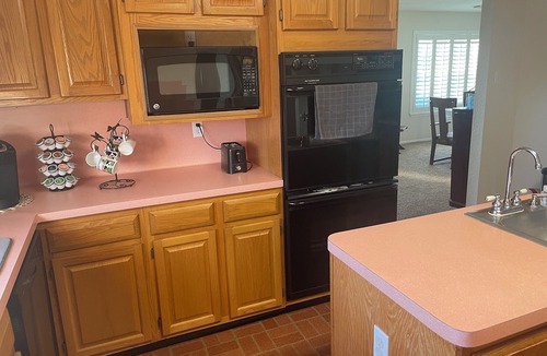 Palestine House | Roomy 3-bedroom house in lovely Palestine, TX