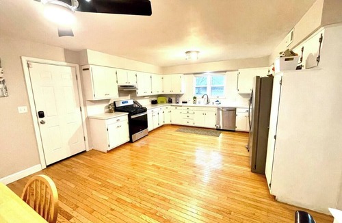 Gahanna House | Roomy 3 BR Ranch - Pool Table - Kid & Pet Friendly - Big Yard - Ample Parking