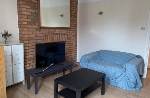 Hampstead Apartment | Roomy 3BD by Hampstead Heath!