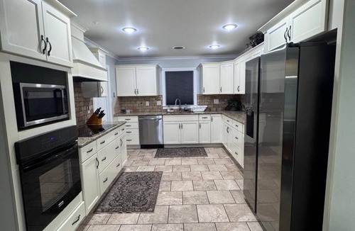 Cordova House | Roomy 6BR Home with Pool- Perfect for Groups