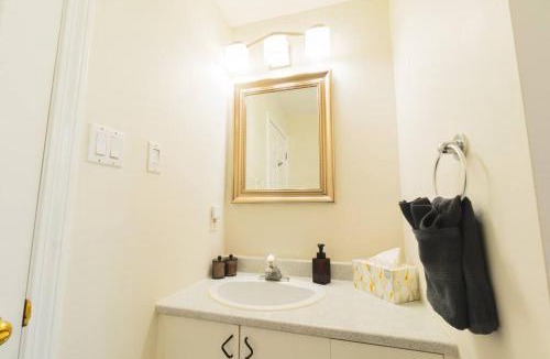 Revere Apartment | Roomy Boston 5BD-3BA-Pool Table-Free Parking