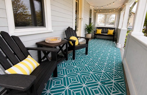 Portsmouth House | Roomy Coastal Home with Central AC – Perfect for Big Families