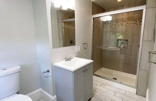 Portsmouth House | Roomy Coastal Home with Central AC – Perfect for Big Families