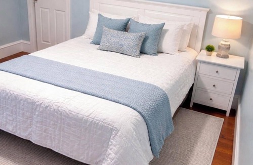 Portsmouth House | Roomy Coastal Home with Central AC – Perfect for Big Families
