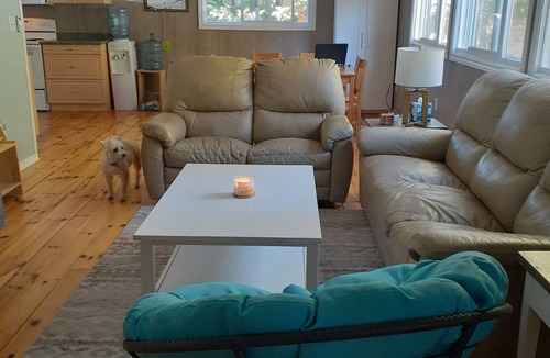 Sauble Beach Cottage | Roomy cottage close to Sauble's main beach!