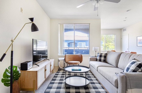 Fremont Apartment | Roomy Fremont 3BR w/ Pool, Gym, W/D, near TJ, WF, BART, by Blueground