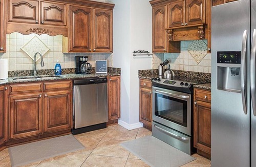 Grand Bay House | Roomy Ranch on the Coast