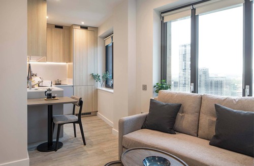 Fairfield Apartment | Roomy Studio | Gym & Workspace | StayCozy