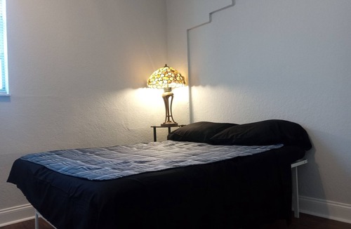 Ybor City Hostel | Rooster Hostel