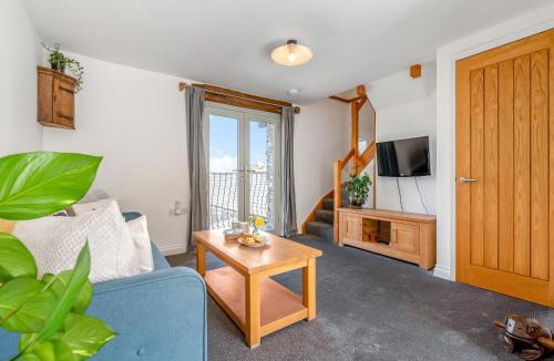 Torpoint House | Roosters Rest - Uk48255