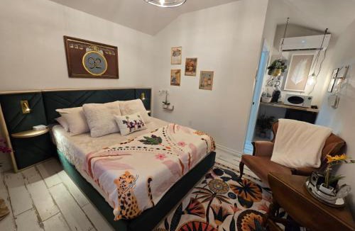 Seymour Hotel | Roots Retreat