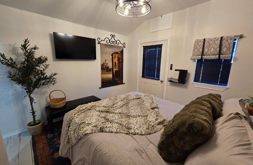 Seymour Hotel | Roots Retreat