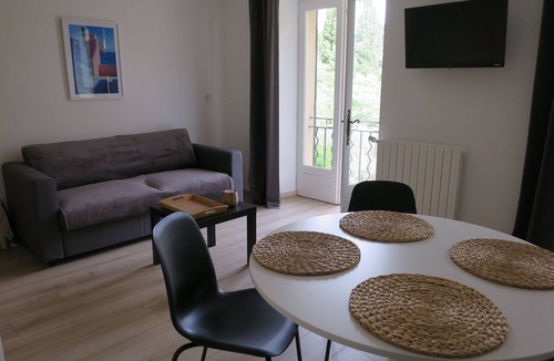La Roque-sur-Ceze House | Roqueròl House