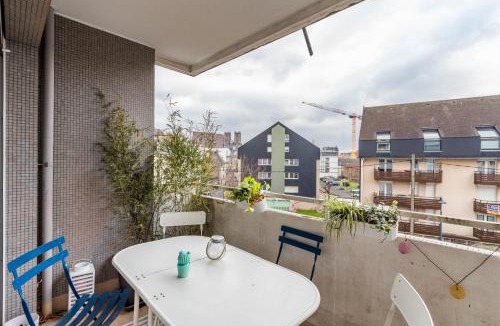 Bourg-l'Eveque Apartment | ROSA, Confortable 2 chambres avec parking dans le centre