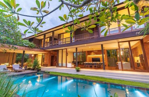 Jimbaran Bay Villa | Rosa Village - Luxury 4 Bedrooms Villa, Walkable to Beach